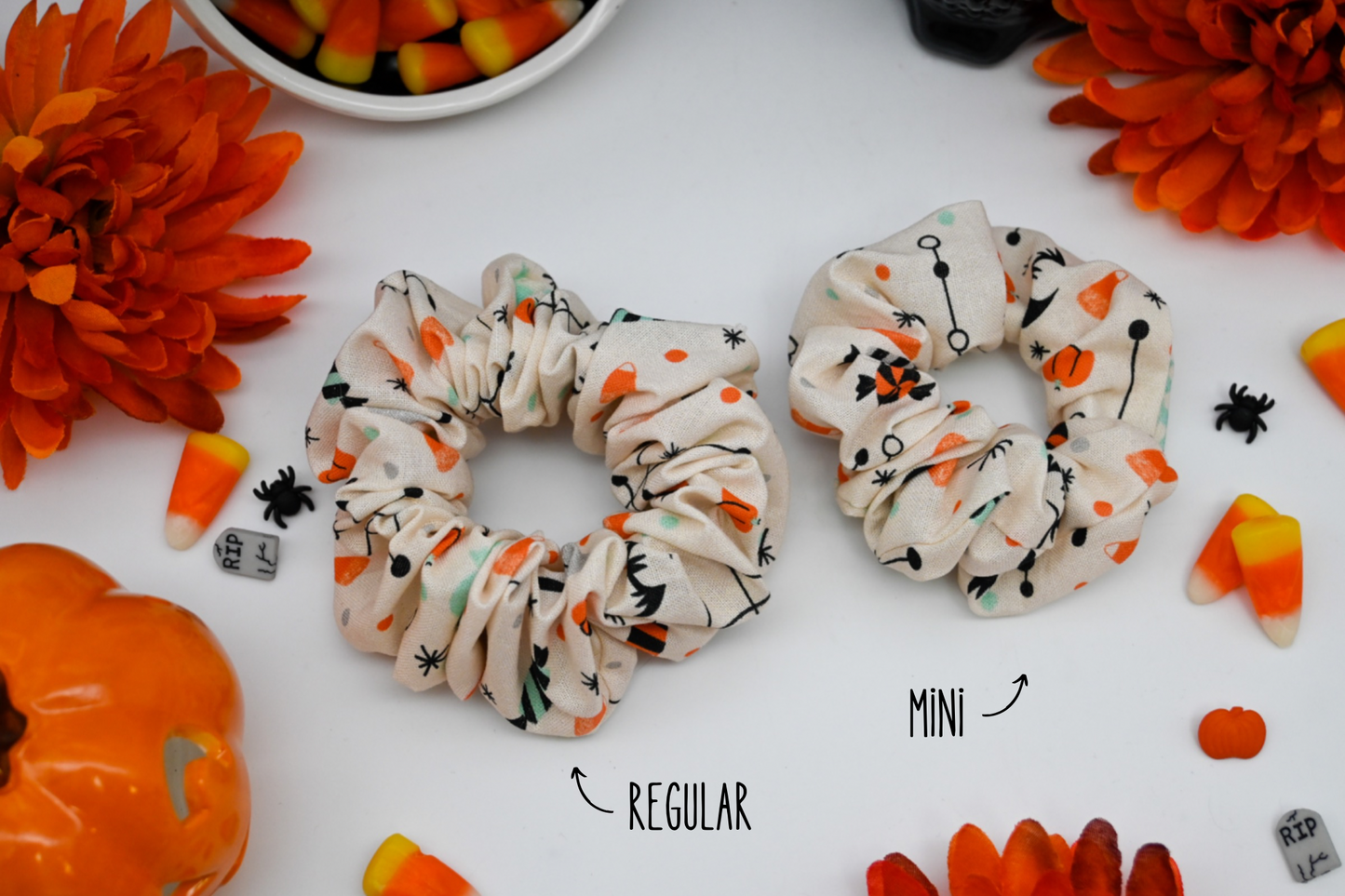 Atomic Halloween Scrunchie (Ivory)