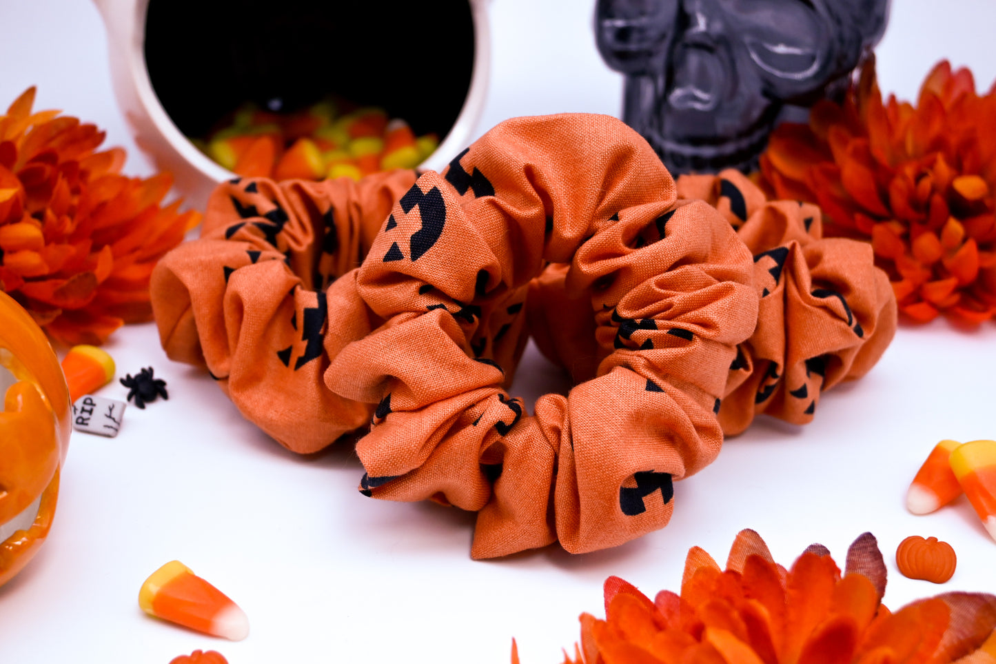 Jack-O-Lantern Faces Scrunchie