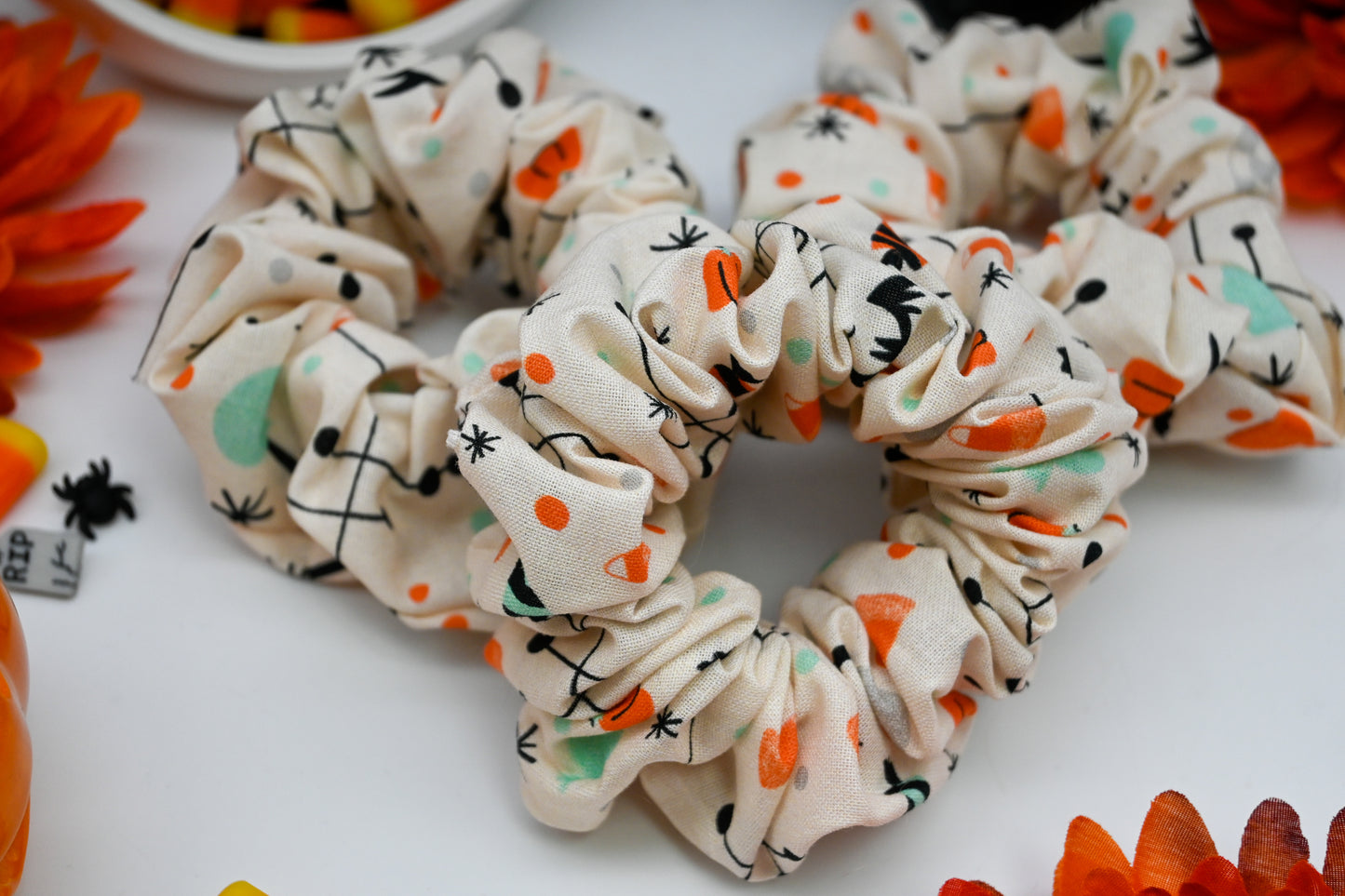 Atomic Halloween Scrunchie (Ivory)