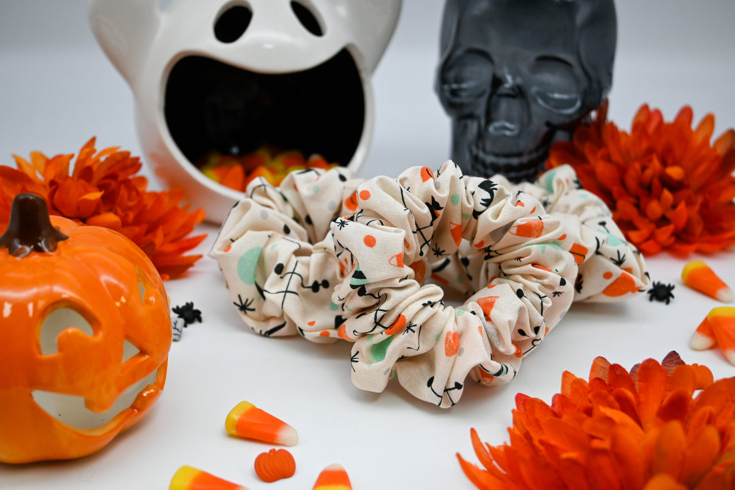 Atomic Halloween Scrunchie (Ivory)